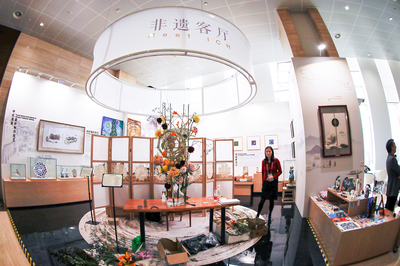這里HOLD住了4300多名中外記者！探秘第二屆進(jìn)博會新聞中心與展覽服務(wù)